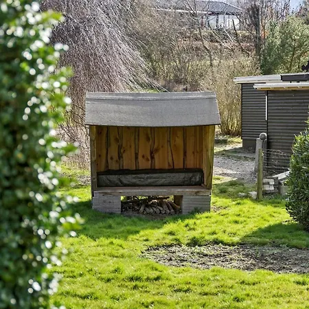 Summer House In A Fun Area Holiday home
